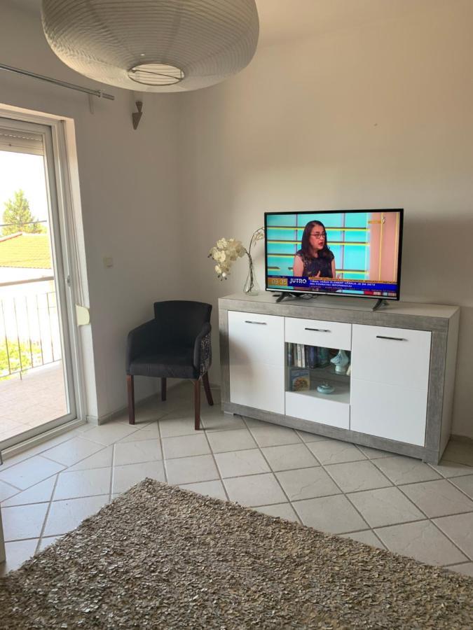 Apartman Ana Zeleni Pojas Bar Bagian luar foto